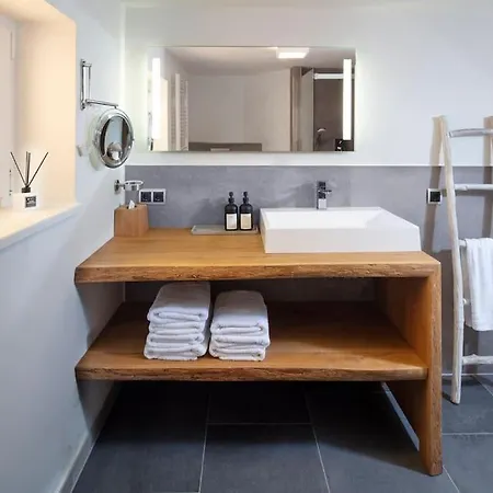 Ferienhaus Oak Tree Natur, Sauna & Whirlpool فيلة Nachtsheim