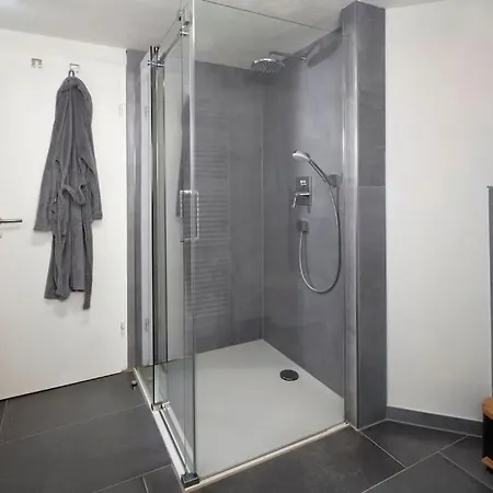 Ferienhaus Oak Tree Natur, Sauna & Whirlpool