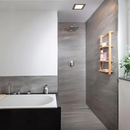 Ferienhaus Oak Tree Natur, Sauna & Whirlpool فيلة *